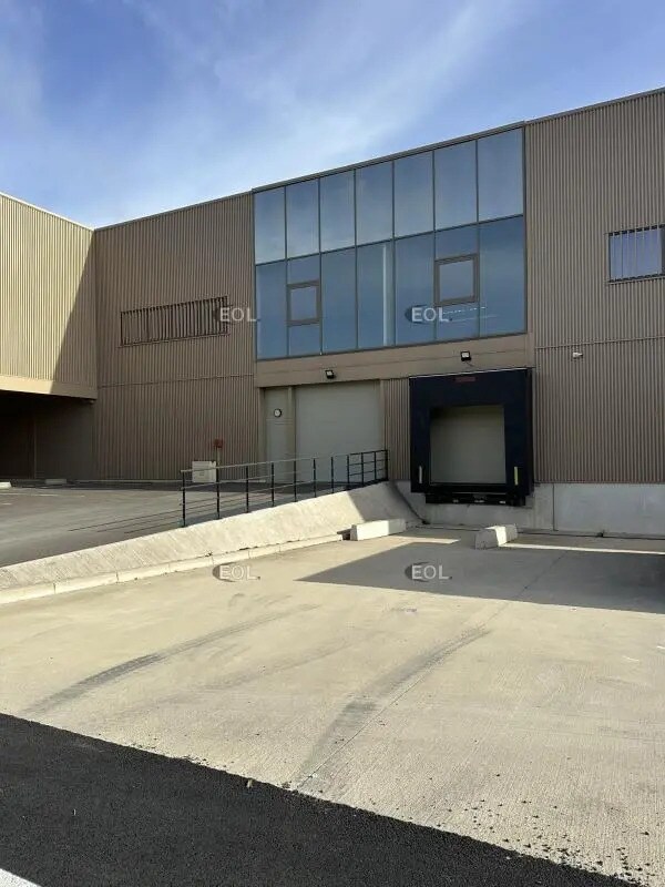 Local d’activités dans Tremblay-en-France à louer Photo de l’immeuble– Image 1 sur 10