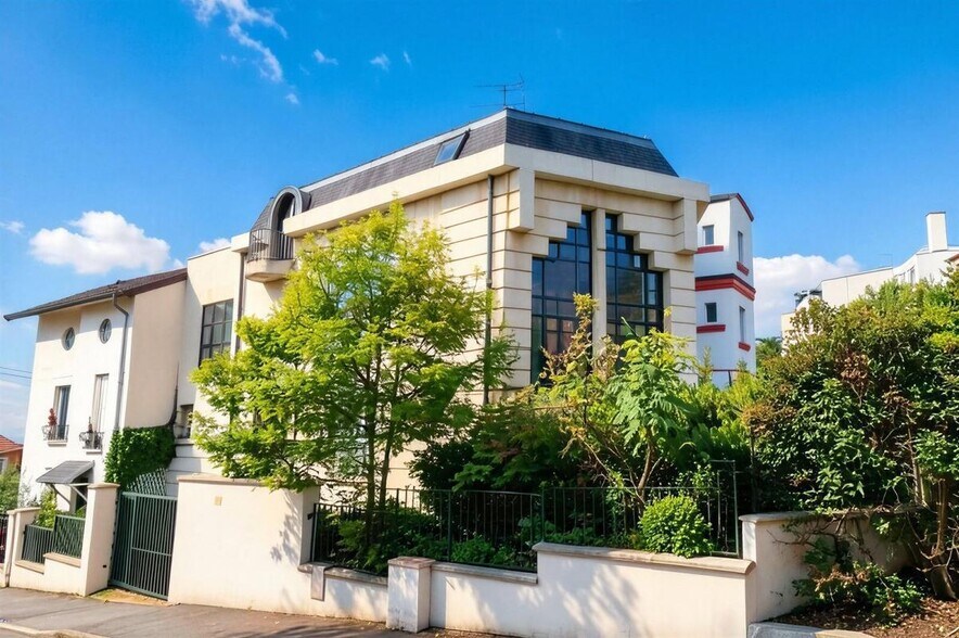 Bureau dans Suresnes à louer - Photo de l’immeuble – Image 2 sur 14