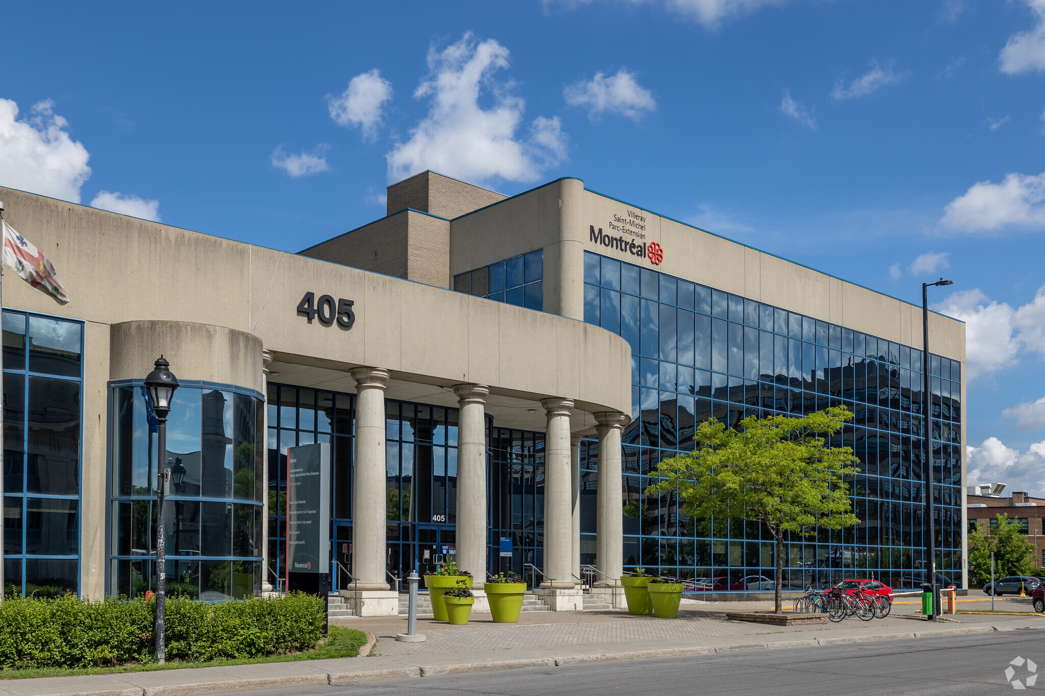 405 Av Ogilvy, Montréal, QC à louer Photo de l’immeuble– Image 1 sur 12