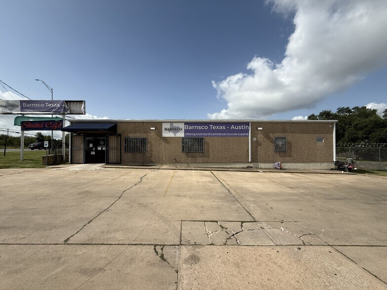 12410 N Lamar Blvd, Austin, TX à louer - Photo de l’immeuble – Image 1 sur 9