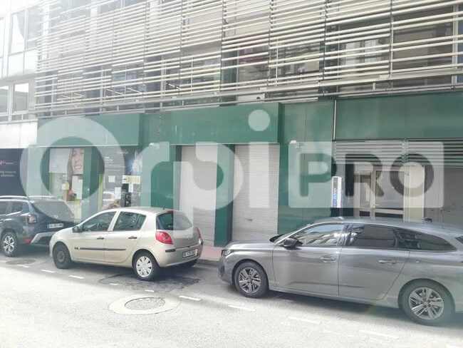 Plus de détails pour Local commercial à vendre