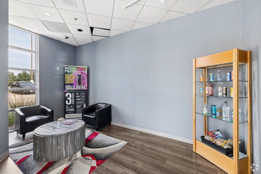 6240 Abbott Dr, Omaha, NE à louer - Photo de l’immeuble – Image 3 sur 21