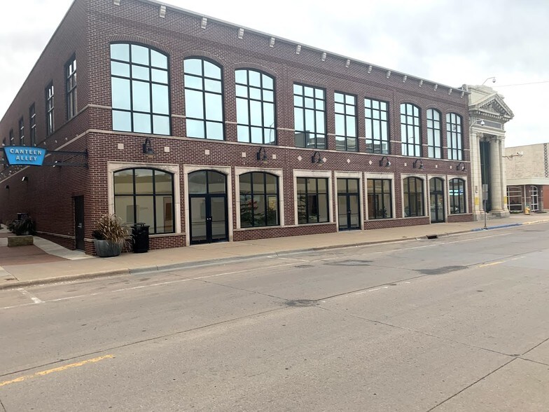 127 E Main St, Ottumwa, IA à louer - Photo de l’immeuble – Image 1 sur 11