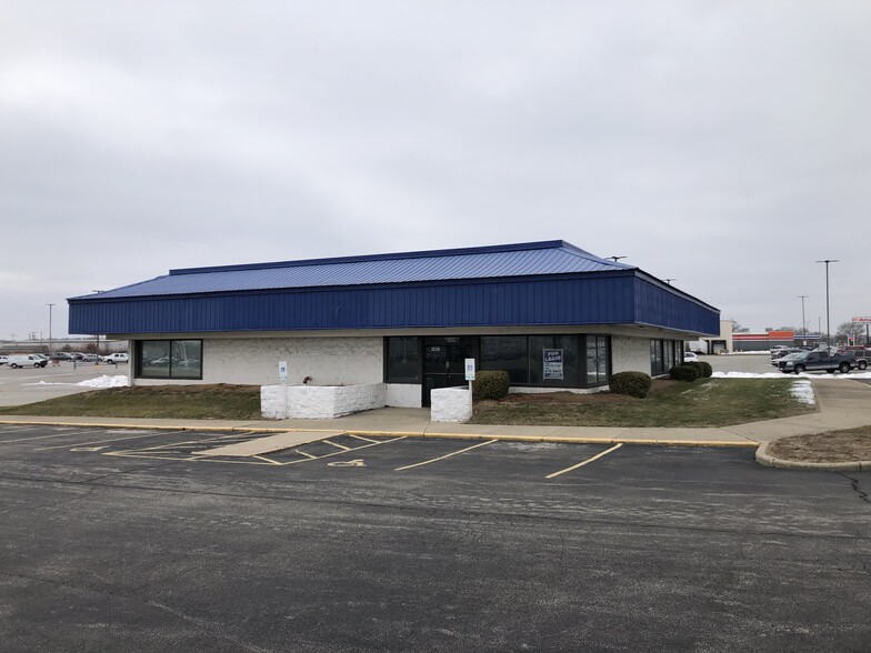 1401 S Dirksen, Springfield, IL à louer - Photo de l’immeuble – Image 2 sur 4