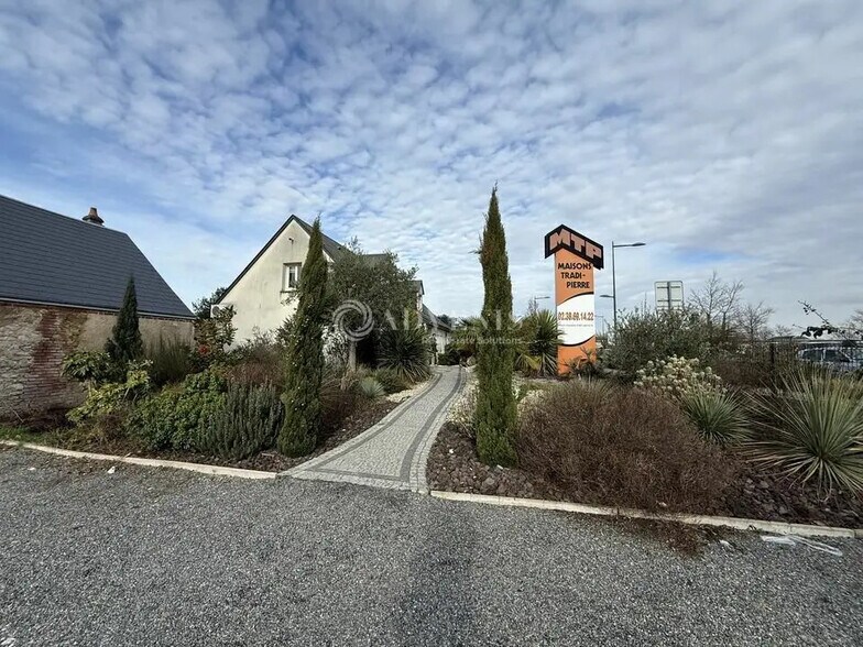 Bureau dans Orléans à louer - Photo de l’immeuble – Image 2 sur 7