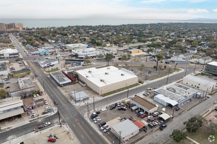 1737 S Staples St, Corpus Christi, TX à vendre - Aérien – Image 2 sur 31