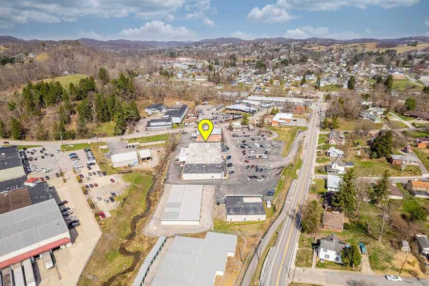 317 S Virginia Ave, Bridgeport, WV à vendre - Photo de l’immeuble – Image 3 sur 34