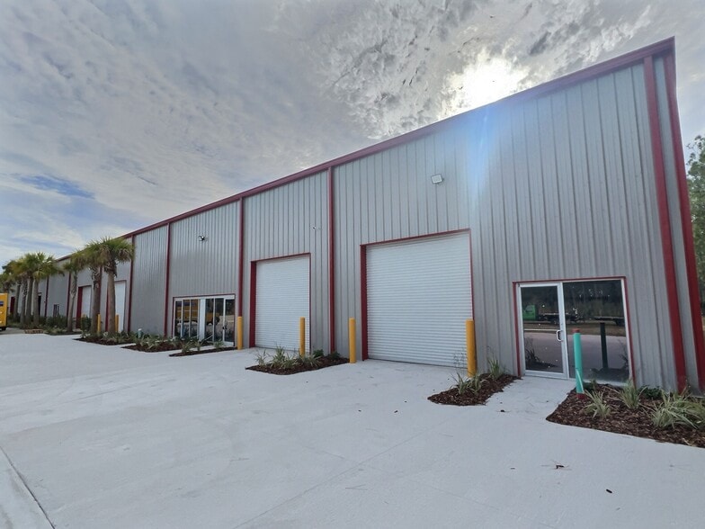 25 Railside Way, Palm Coast, FL à louer - Photo de l’immeuble – Image 2 sur 6