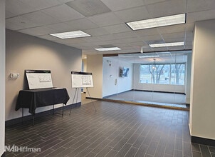 601 Oakmont Ln, Westmont, IL à louer Photo intérieure– Image 2 sur 8