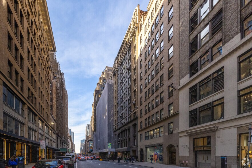 241 W 37th St, New York, NY à louer - Photo principale – Image 1 sur 14