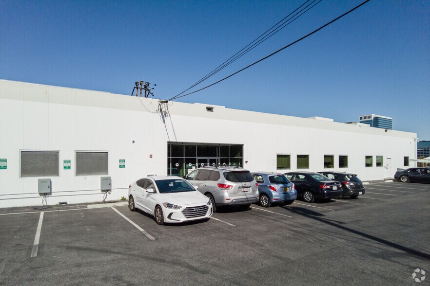 1325 E El Segundo Blvd, El Segundo, CA à louer - Photo de l’immeuble – Image 1 sur 52