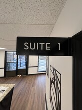 11416 S Michigan Ave, Chicago, IL à louer Photo intérieure– Image 1 sur 4