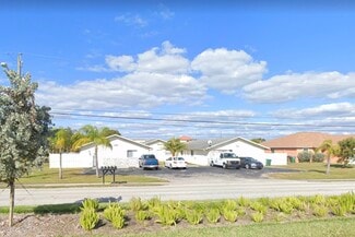 Plus de détails pour 403 Hancock Bridge Pkwy, Cape Coral, FL - Logement à vendre