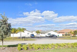 Plus de détails pour 403 Hancock Bridge Pkwy, Cape Coral, FL - Logement à vendre