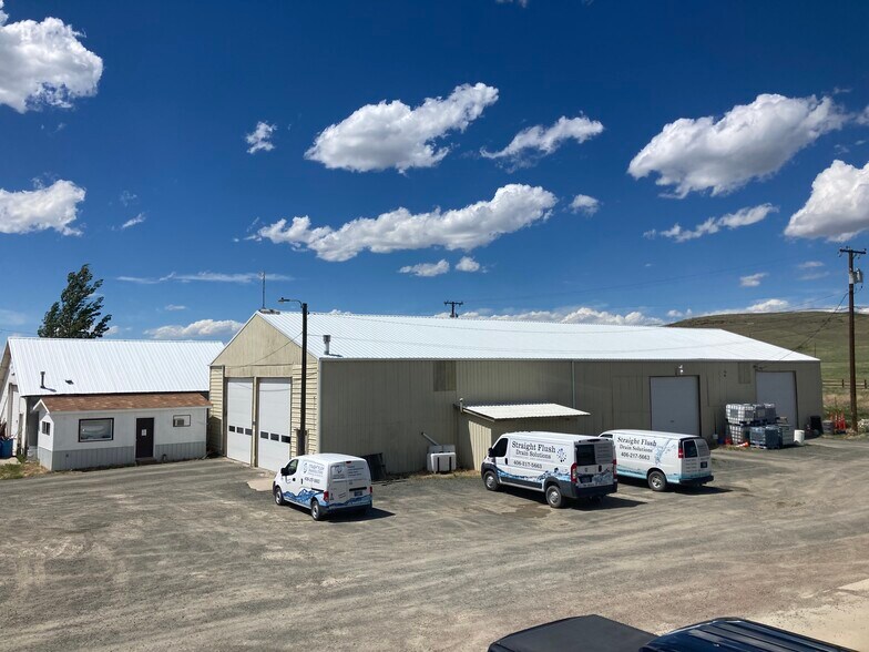 3105 Vaughn Rd, Great Falls, MT à vendre - Photo de l’immeuble – Image 2 sur 22