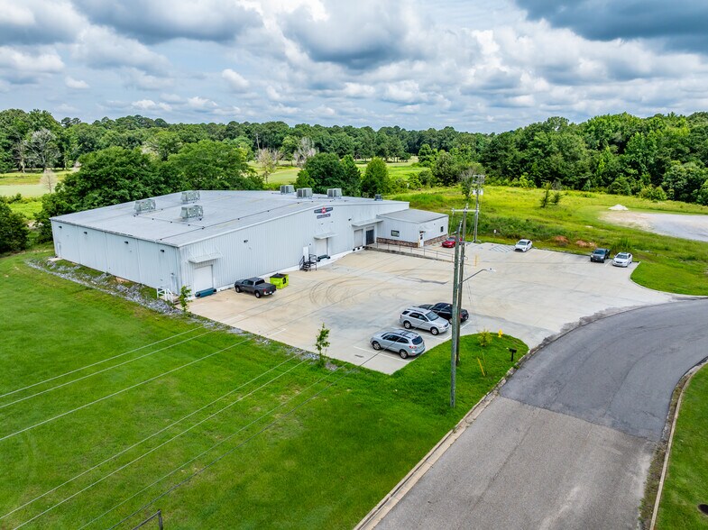 1235 Lagoon Business Loop, Montgomery, AL à vendre - Photo de l’immeuble – Image 2 sur 8