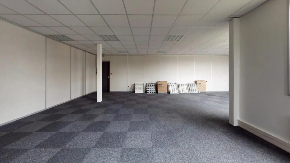 2 Rue Des Commères, Coignières à vendre - Photo de l’immeuble – Image 3 sur 6