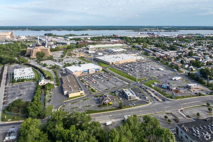 1530-1578 Chester Pike, Eddystone, PA à louer - Aérien – Image 2 sur 9