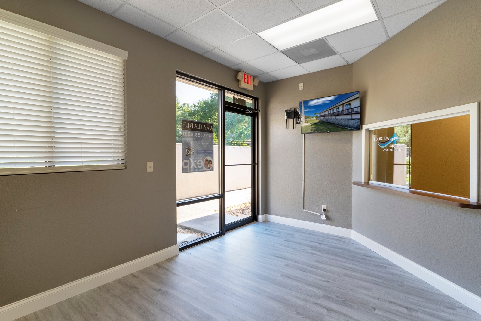305 Skyline Dr, Lady Lake, FL à louer Hall d’entrée– Image 1 sur 36