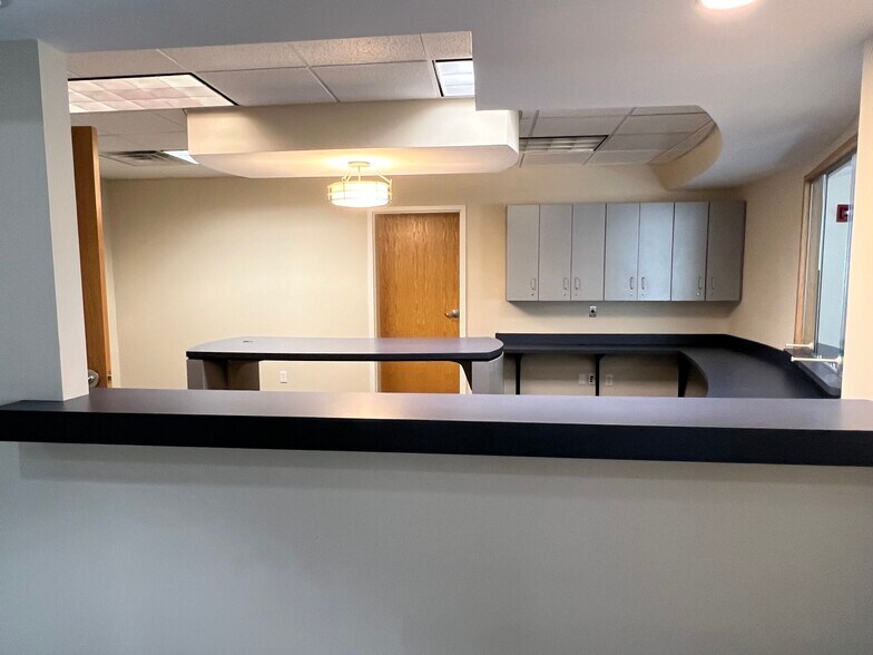 2 Lorenz Industrial Pky, Ledyard, CT à louer - Photo intérieure – Image 3 sur 7