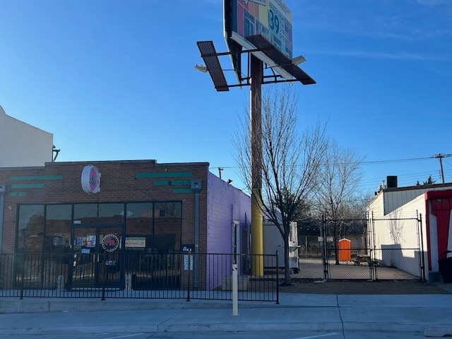 2124 NW 39th St, Oklahoma City, OK à louer Photo de l’immeuble– Image 1 sur 10