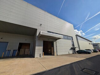 Plus de détails pour Avro Way, Weybridge - Industriel/Logistique à louer