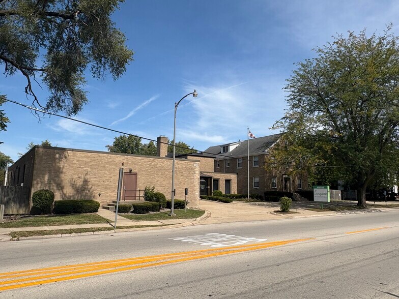 411 W Division St, Manteno, IL à vendre - Photo de l’immeuble – Image 2 sur 22