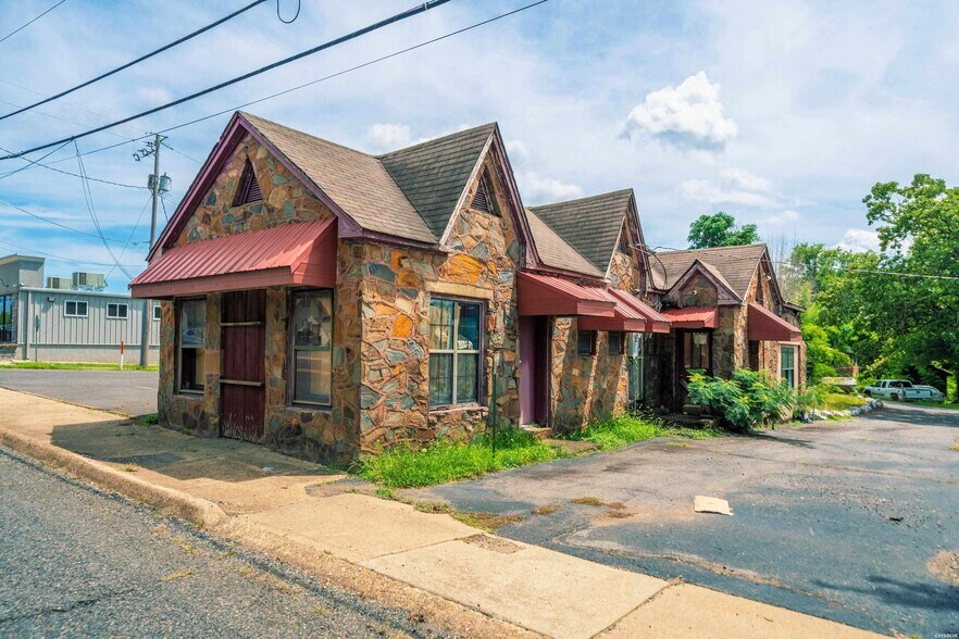 1034 Malvern Ave, Hot Springs, AR à vendre - Photo de l’immeuble – Image 3 sur 3