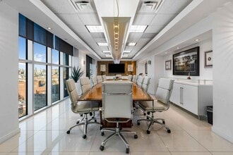 31-19 Newtown Ave, Astoria, NY à louer Photo intérieure– Image 1 sur 14