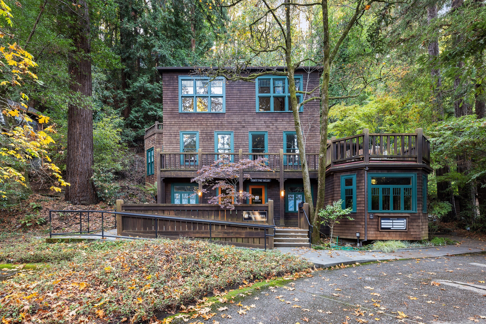 42 Miller Ave, Mill Valley, CA à vendre Photo principale– Image 1 sur 18