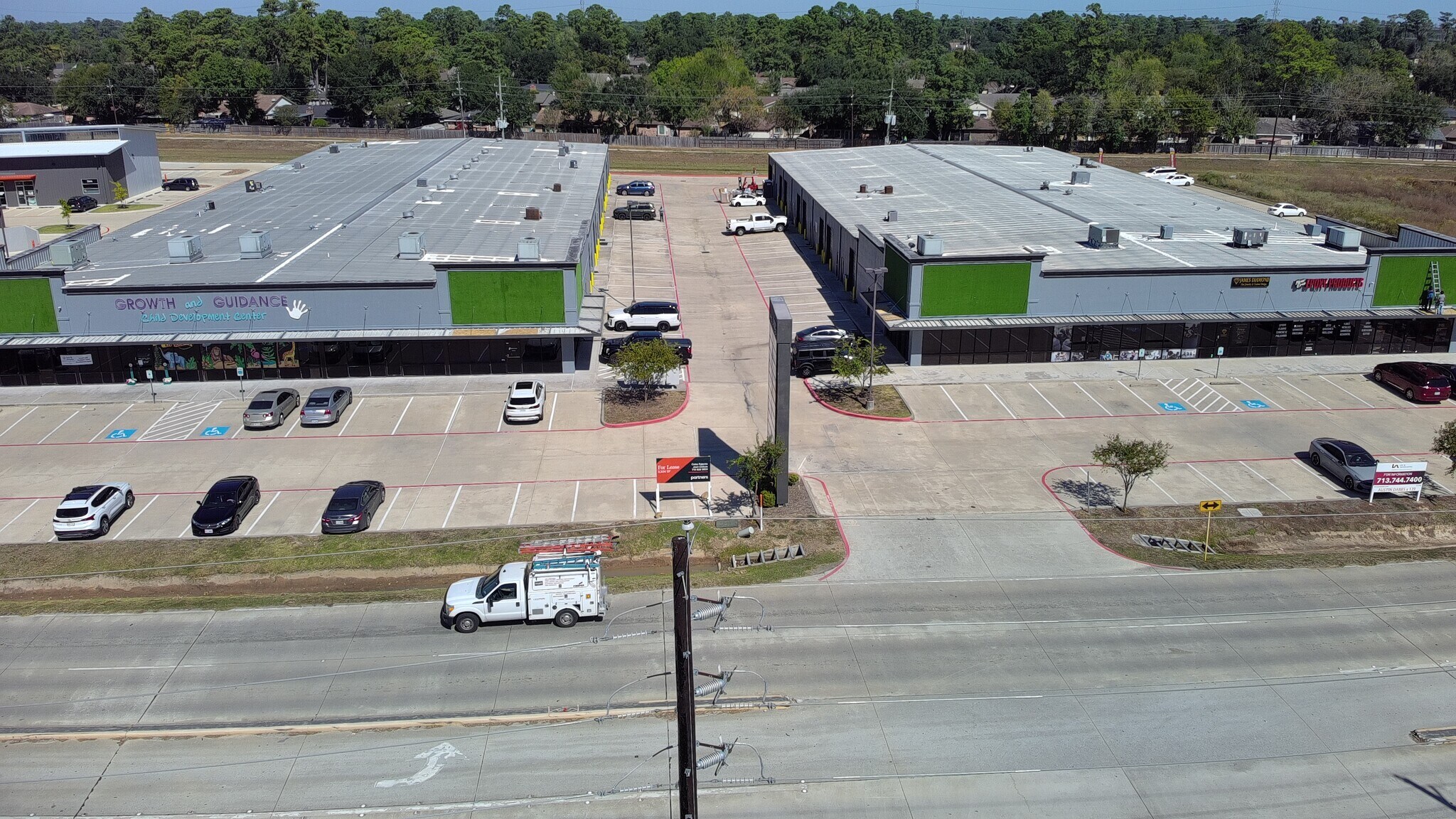 3336 Spring Stuebner Rd, Spring, TX à louer Photo principale– Image 1 sur 14