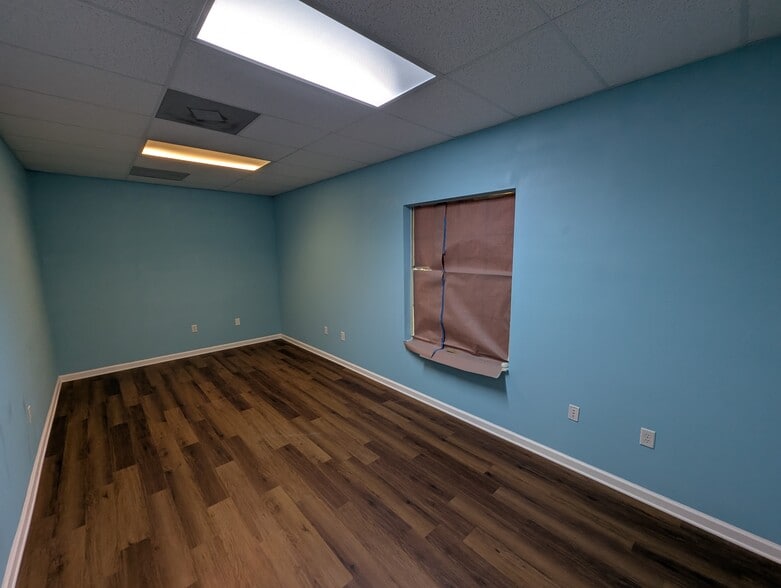 1710 36th St, Vero Beach, FL à vendre - Photo de l’immeuble – Image 3 sur 8