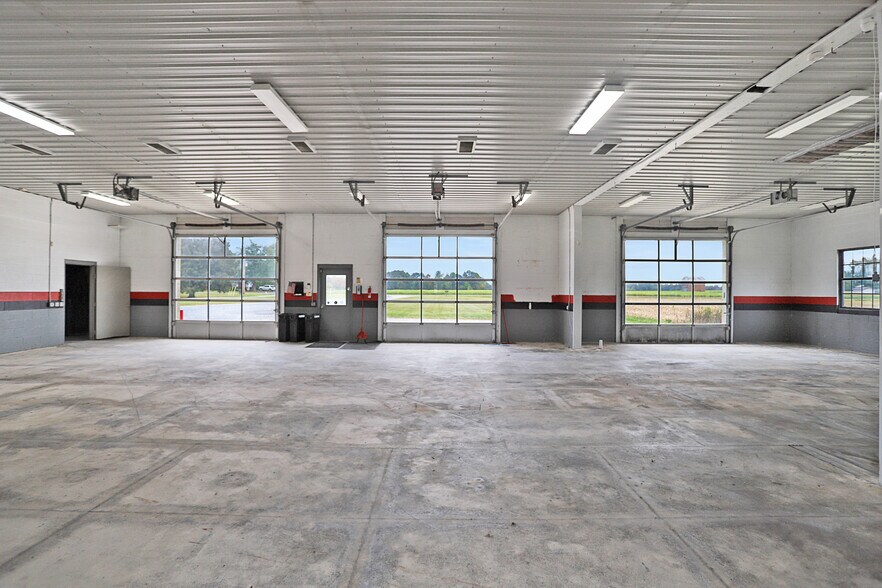 1184 Poor Farm Rd, Murray, KY à vendre - Photo de l’immeuble – Image 3 sur 21