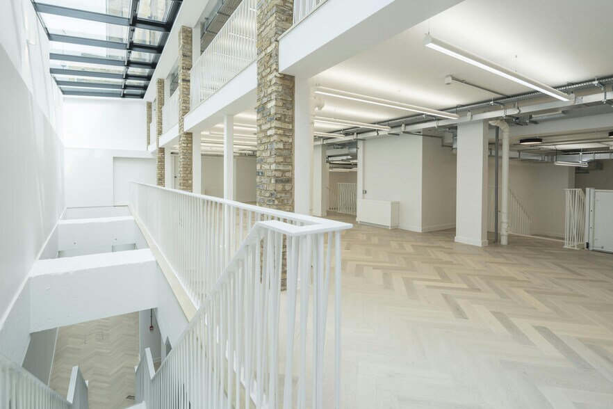 147 Whitecross St, Londres à louer - Photo de l’immeuble – Image 2 sur 18