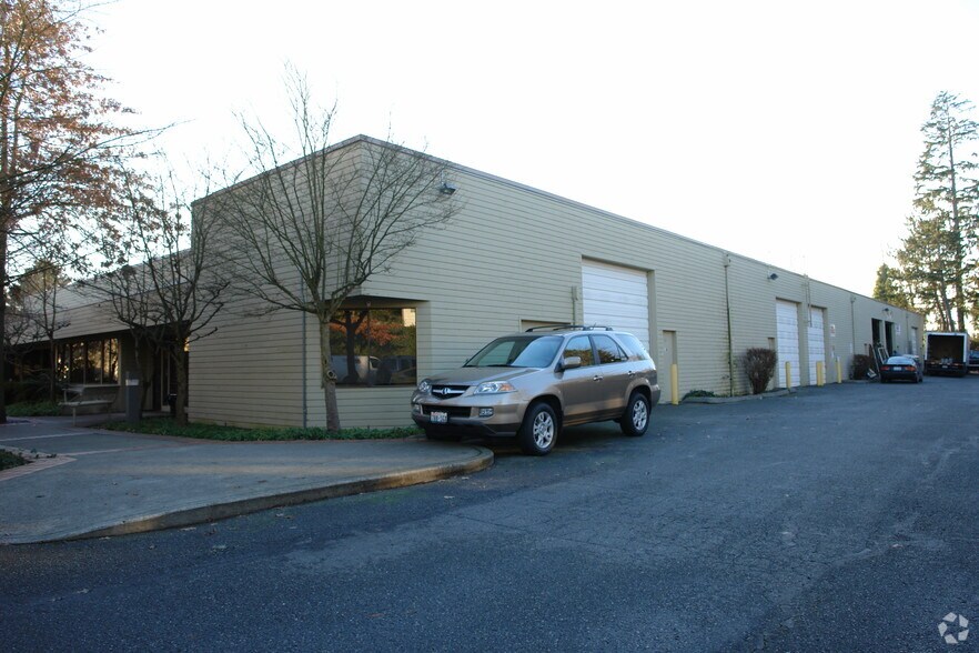 909 SE Everett Mall Way, Everett, WA à vendre - Photo de l’immeuble – Image 2 sur 3