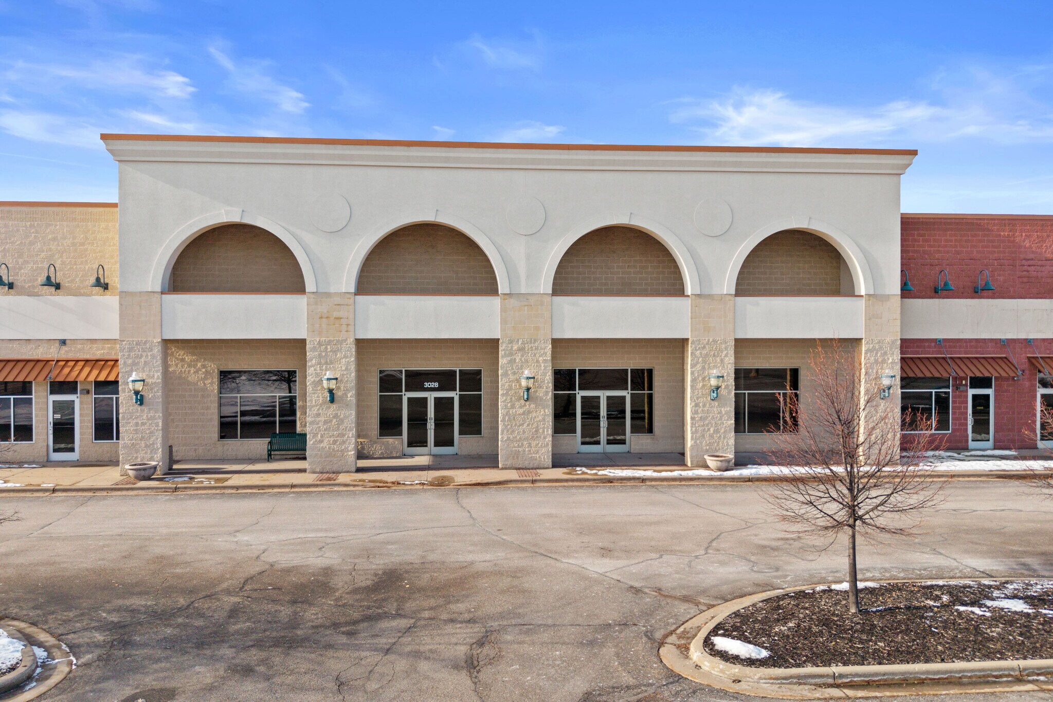 3012-3066 Village Park Dr, Plover, WI à louer Photo de l’immeuble– Image 1 sur 32