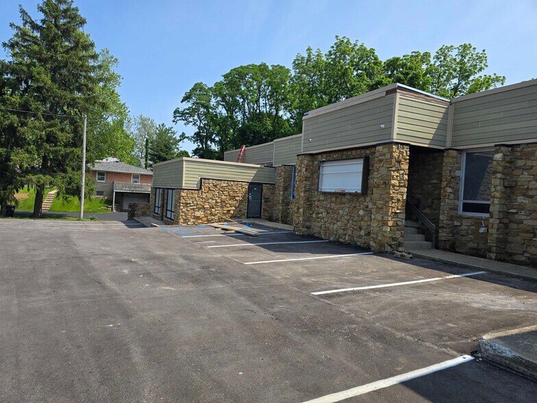 191 S US 31, Greenwood, IN à louer - Photo de l’immeuble – Image 2 sur 7