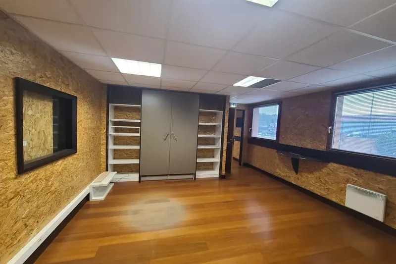 Local d’activités dans Anglet à louer - Photo intérieure – Image 3 sur 5