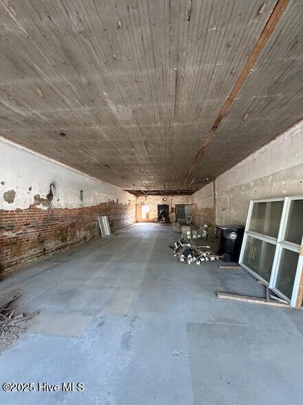 110 Commercial ave, Stantonsburg, NC à vendre - Photo de l’immeuble – Image 3 sur 5