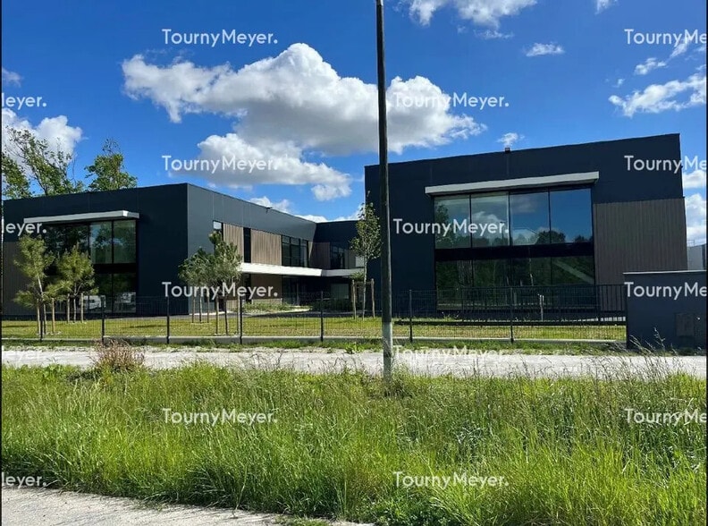 Local d’activités dans Mérignac à louer - Photo de l’immeuble – Image 3 sur 6