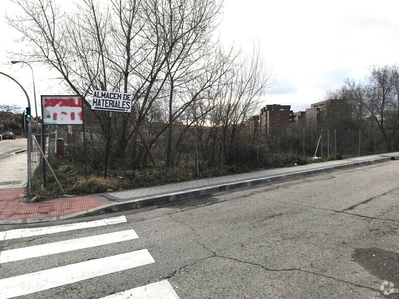Terrain dans Madrid, Madrid à vendre - Photo de l’immeuble – Image 2 sur 2