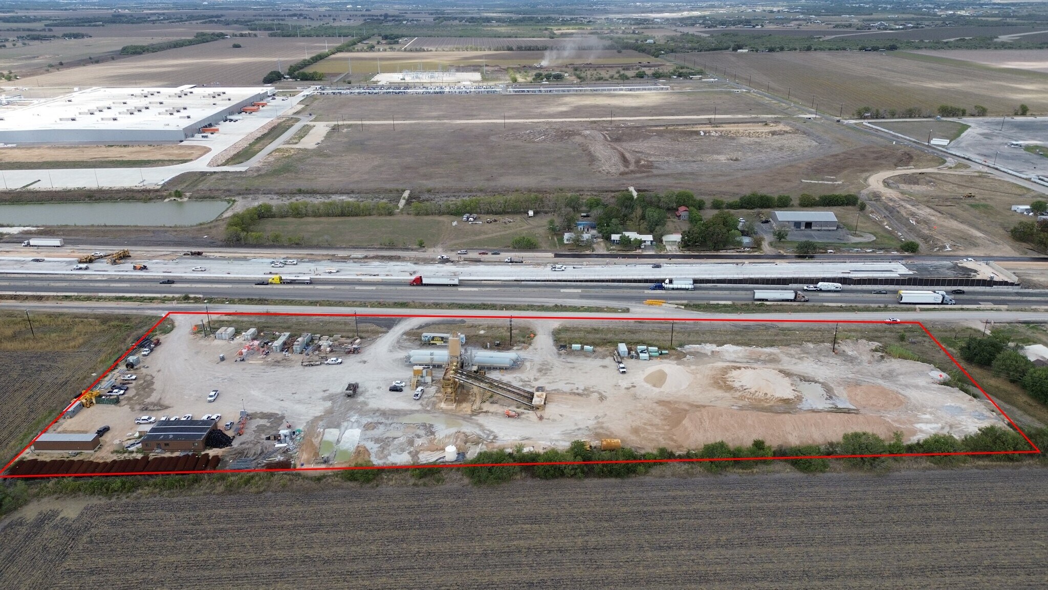 10833 E Interstate 10, Marion, TX à louer Photo de l’immeuble– Image 1 sur 6