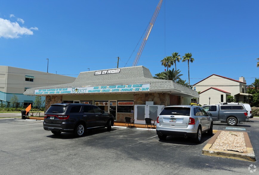 280 Windward Rd, Clearwater Beach, FL à louer - Photo principale – Image 1 sur 2