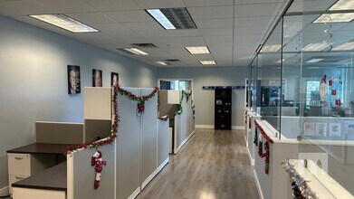 2000 NW 150th Ave, Pembroke Pines, FL à louer Photo intérieure– Image 2 sur 9