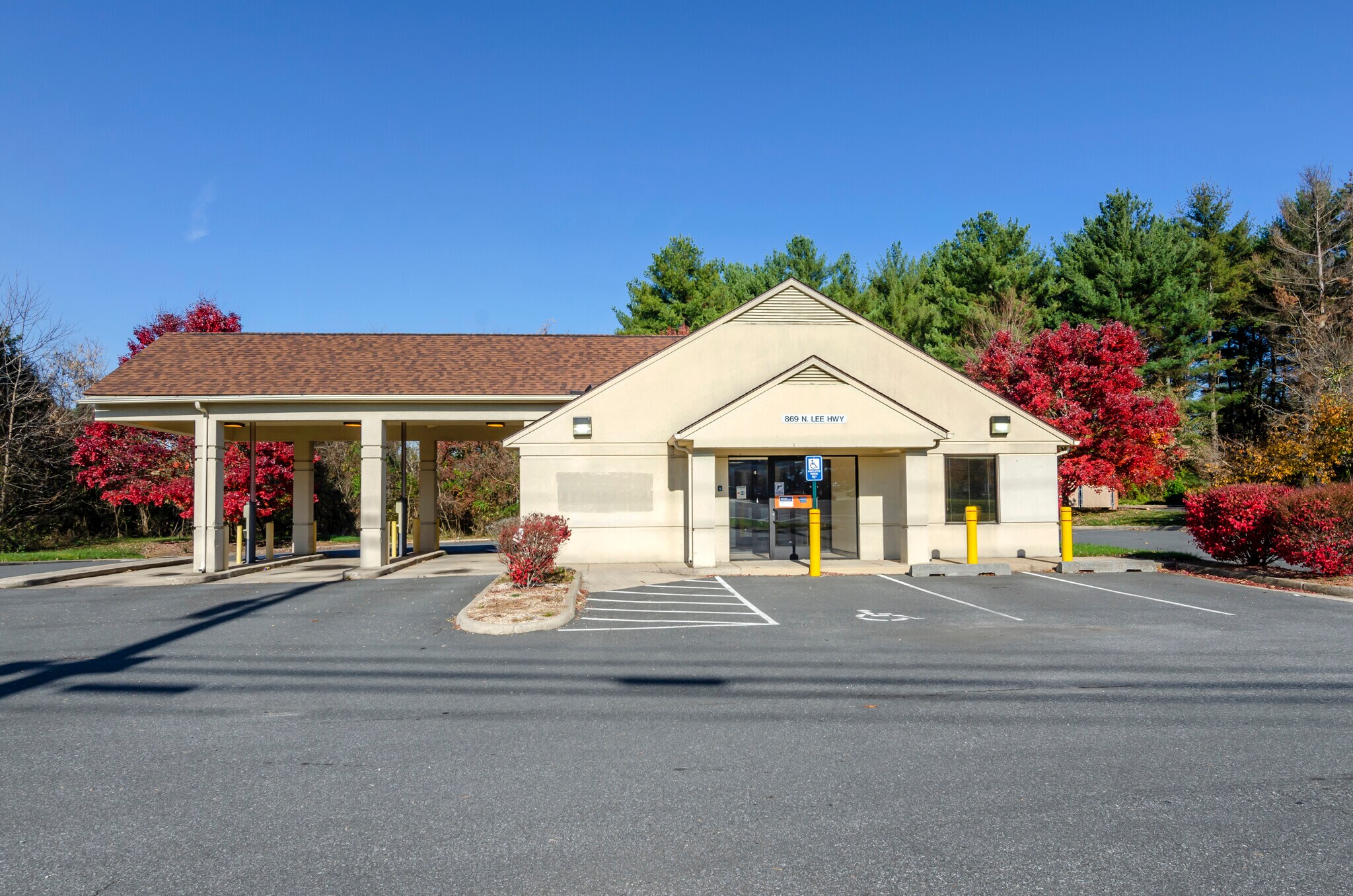 869 N Lee Hwy, Lexington, VA à vendre Photo de l’immeuble– Image 1 sur 13