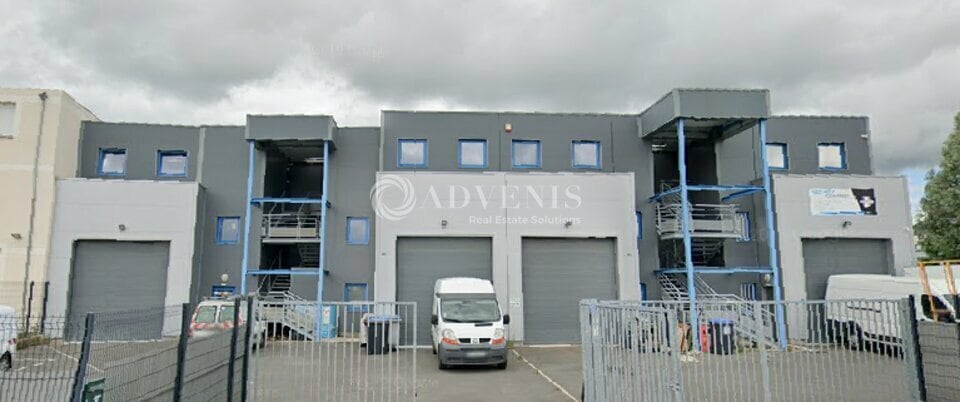 Local d'activités dans Villenoy à vendre - Photo de l’immeuble – Image 1 sur 9