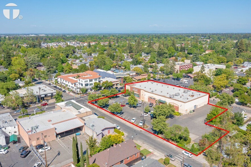 4830 J St, Sacramento, CA à vendre - Aérien – Image 2 sur 11