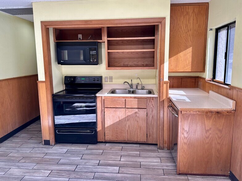 7115 N 55th Ave, Glendale, AZ à vendre - Photo de l’immeuble – Image 3 sur 5