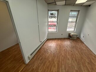 Plus de détails pour 64-03 Roosevelt Ave, Woodside, NY - Bureau/Local commercial à louer