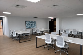 6698 68th Ave N, Pinellas Park, FL à louer Photo intérieure– Image 2 sur 4